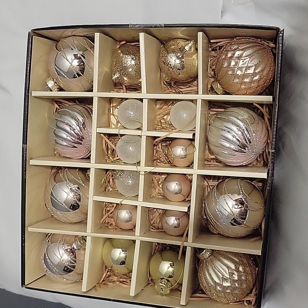 Gorgeous set of glass ornaments